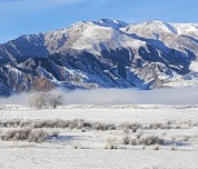 烏蘇市巴音溝景區(qū)冬日風景